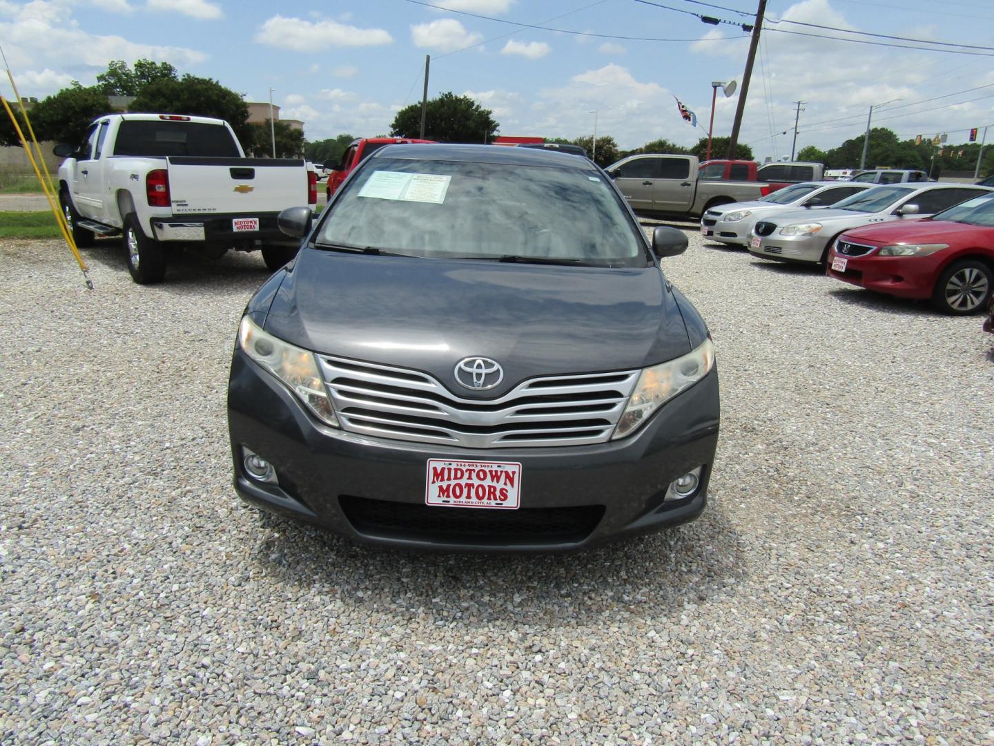 2011 Gray /Gray Toyota Venza FWD I4 (4T3ZA3BB7BU) with an 2.7L L4 DOHC 16V engine, Automatic transmission, located at 15016 S Hwy 231, Midland City, AL, 36350, (334) 983-3001, 31.306210, -85.495277 - Photo#1